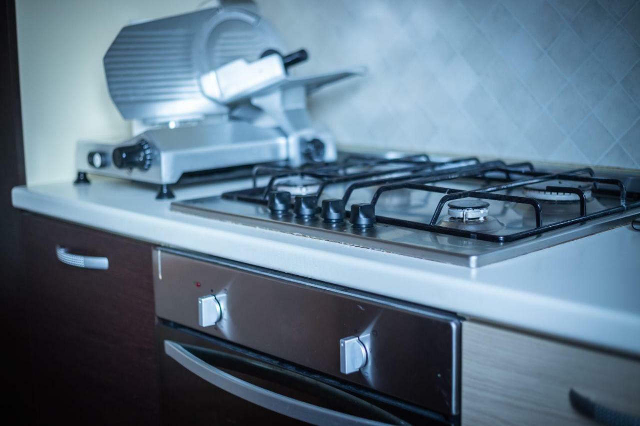 Cinematic Modern Flat, 100 Mt Da Ospedale Daire Ravenna Dış mekan fotoğraf