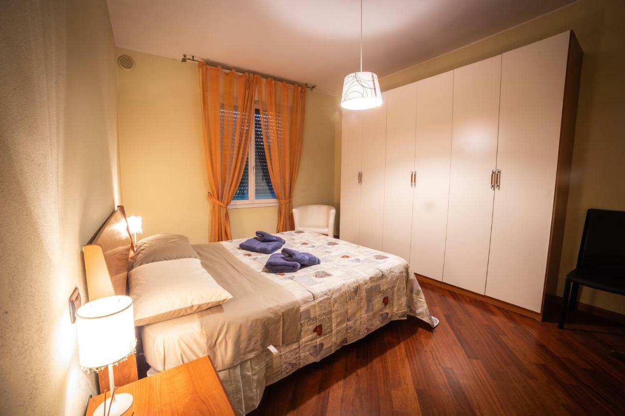 Cinematic Modern Flat, 100 Mt Da Ospedale Daire Ravenna Dış mekan fotoğraf